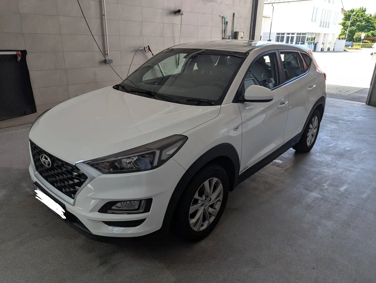 Hyundai TUCSON Tucson 1,6 T-GDi 2WD DCT 16450 — photo 1 of 7