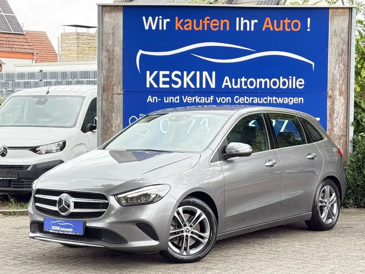 Mercedes-Benz B 220 d*AUTOMATIK*NAVI*LEDER*KAMERA*LED* — photo 1 of 13