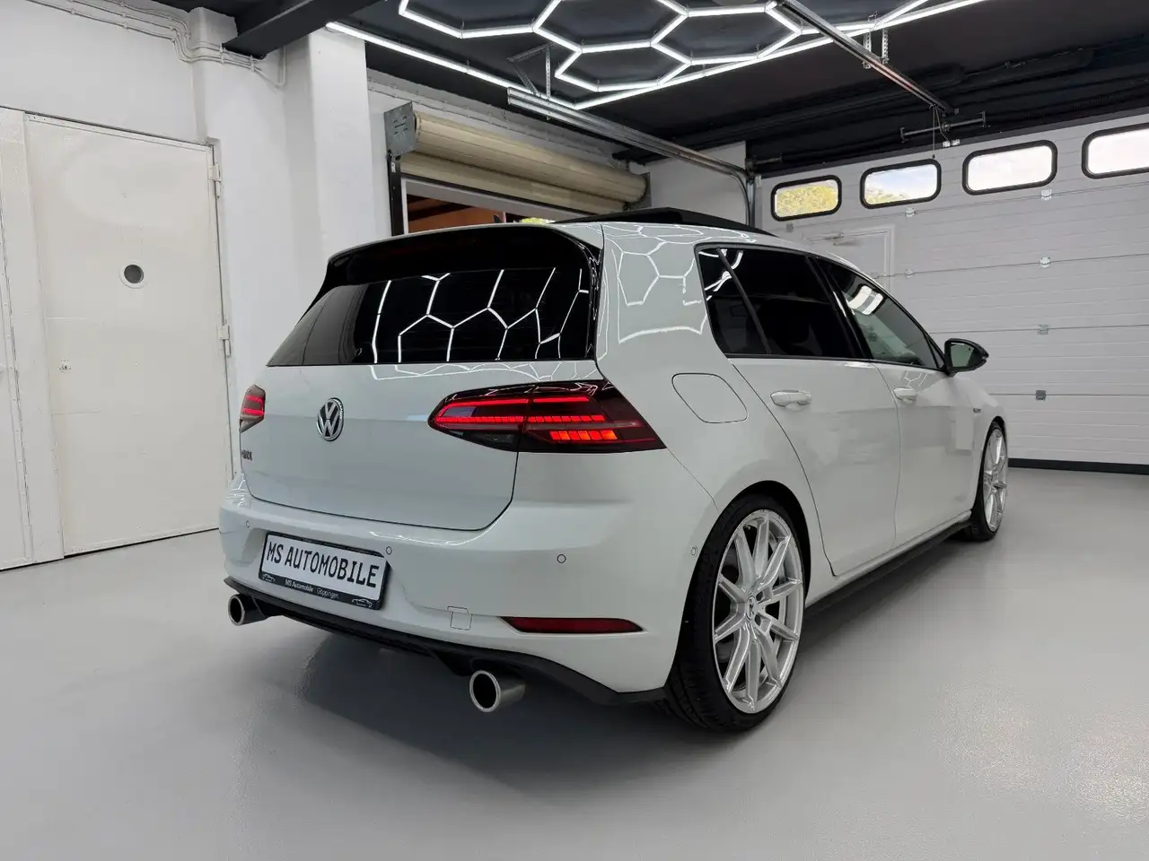 2019 Volkswagen Golf VII Lim. GTI Performance*PANO*ACC*R.KAM*, photograph 3