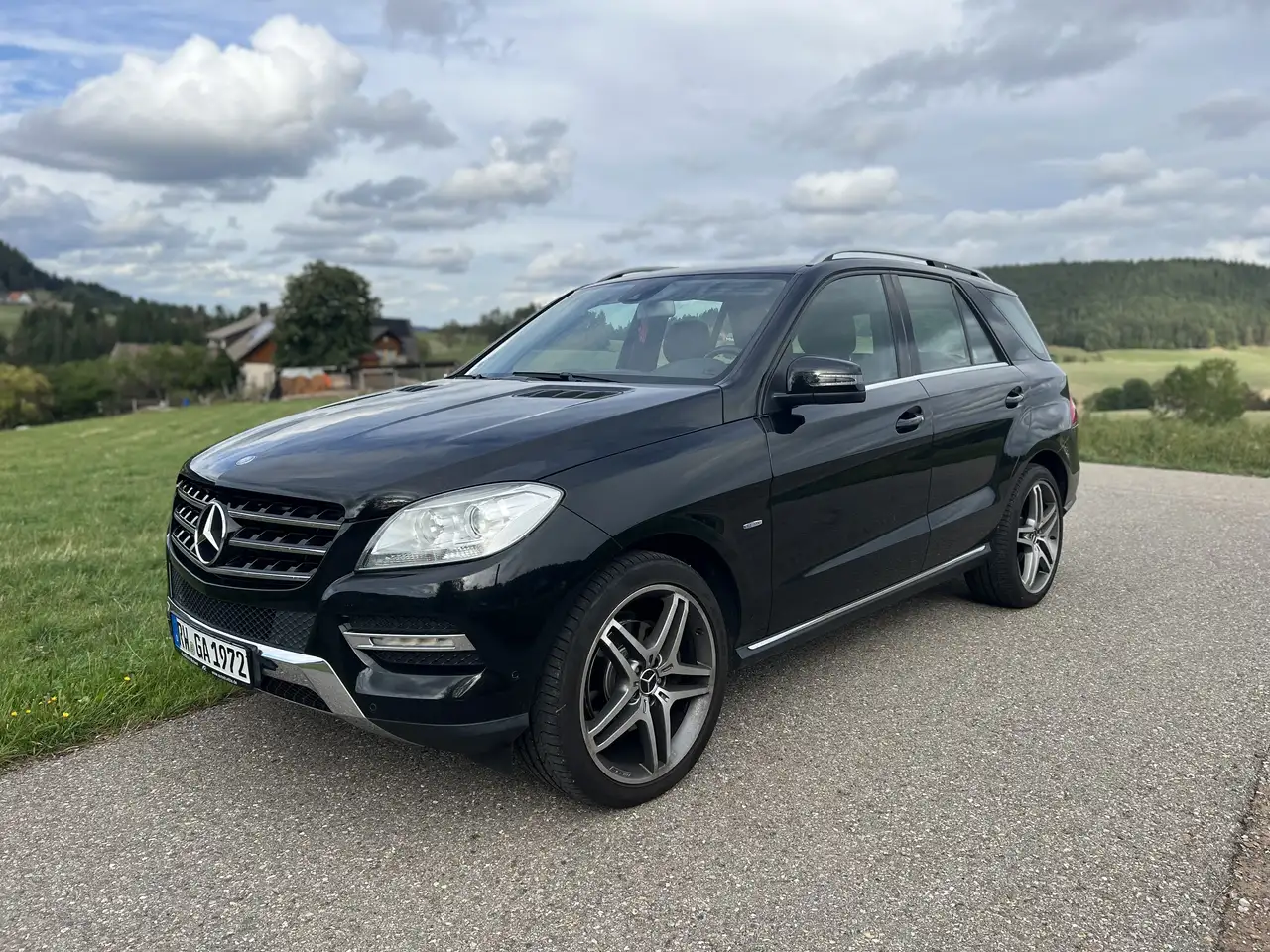 Mercedes-Benz ML 350 BlueTEC 4MATIC 7G-TRONIC — photo 1 of 11