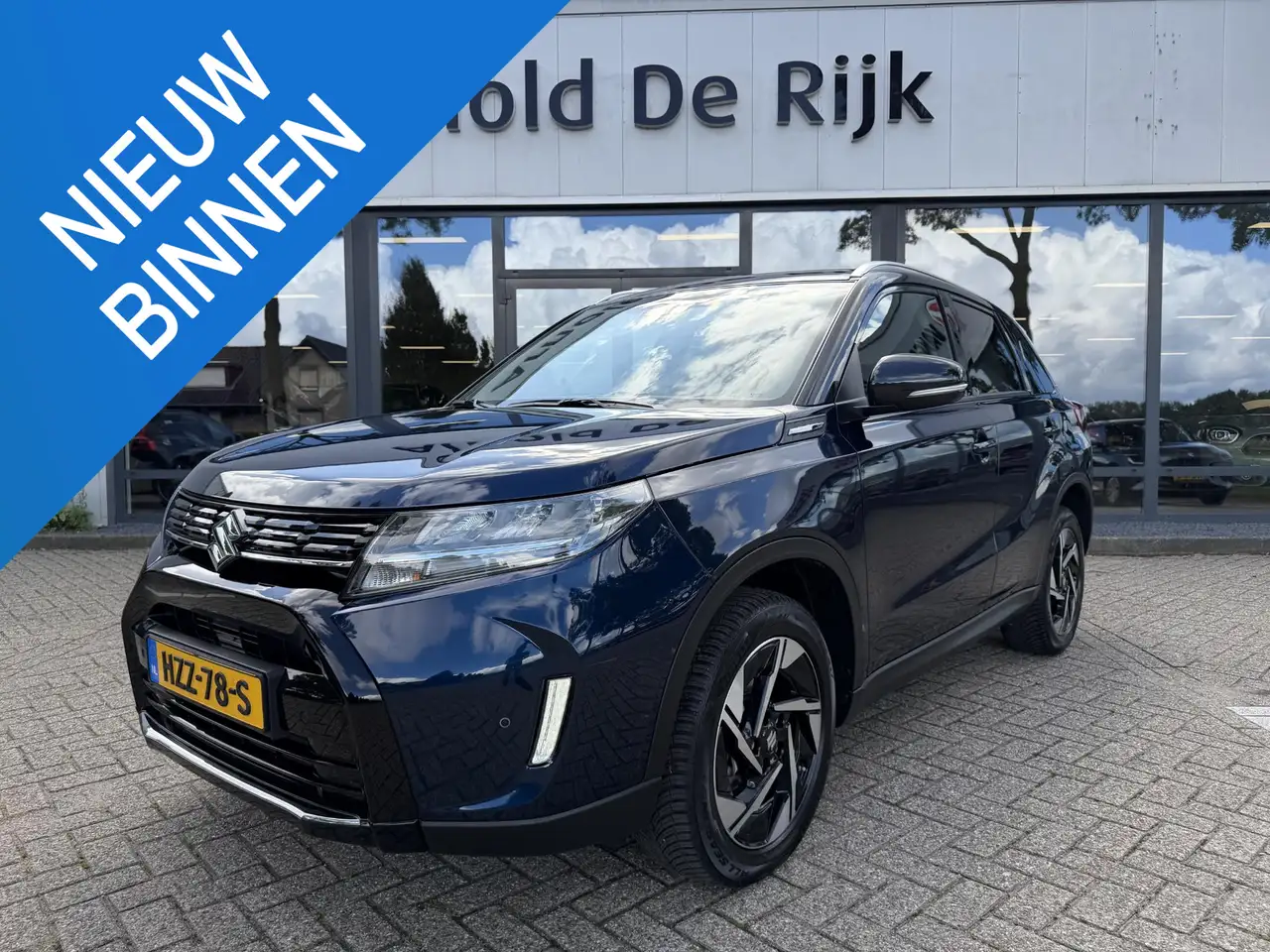 Suzuki Vitara 1.4 Boosterjet Smart Hybrid Style — photo 1 of 14