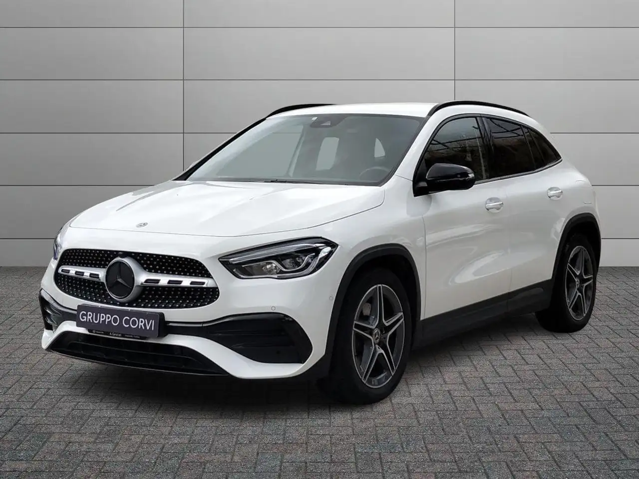 Mercedes-Benz GLA 200 GLA 200 d Automatic Premium AMG — photo 1 of 10