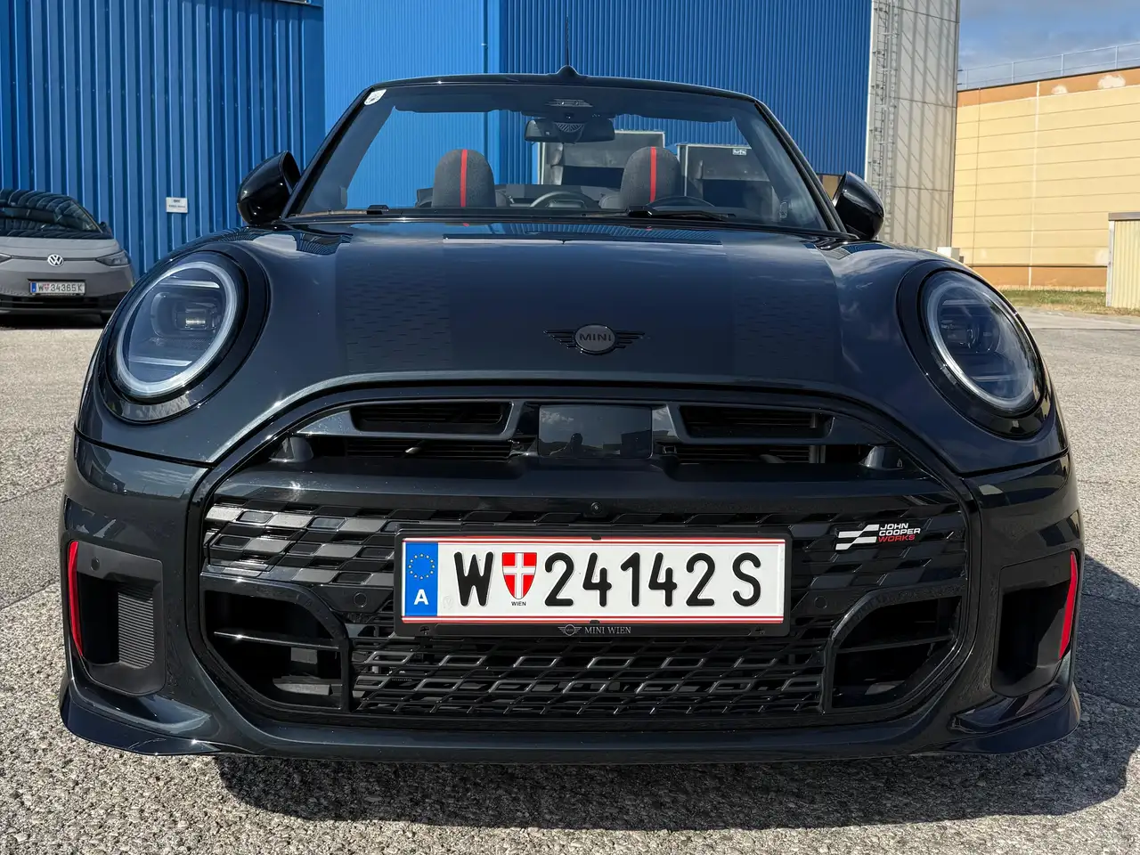 MINI John Cooper Works Cabrio MINI John Cooper Works Cabrio Aut. John Cooper Works — photo 1 of 10