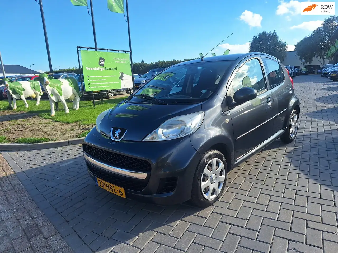Peugeot 107 1.0-12V XS / Zeee nette auto / APK sept 2027 — photo 1 of 14