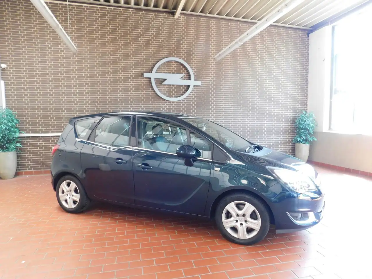 Opel Meriva B Innovation - Winter P./Allwetter — photo 1 of 15