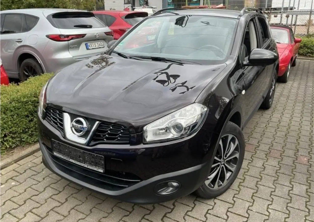 Nissan Qashqai Qashqai Diesel 1.6 dCi,Navi,Kam.Pan.AHK.2xALU — photo 1 of 11