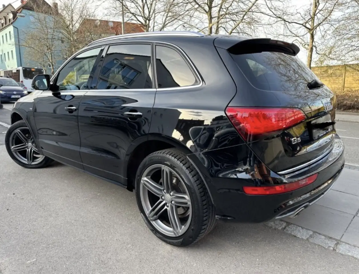 Audi Q5 S-Line — photo 1 of 9