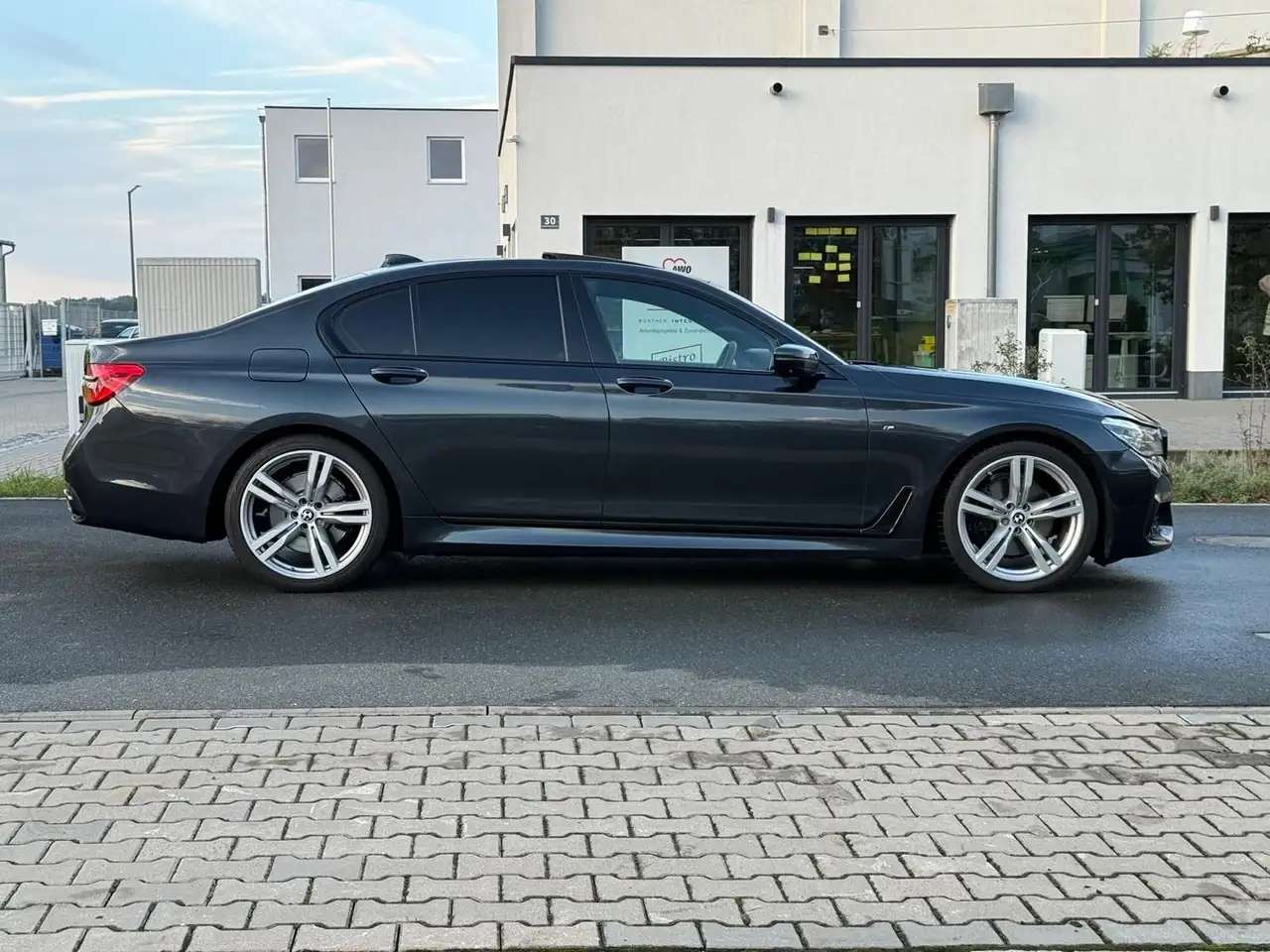 2015 BMW 730 730 d *Laser*Head-UP*Carbon*AHK*Voll*, photograph 8
