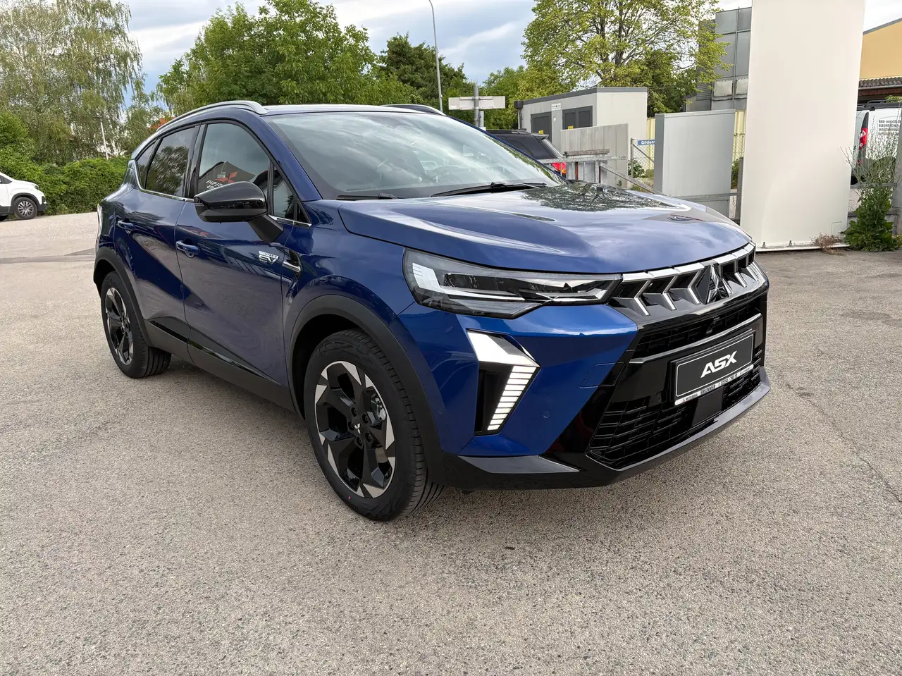 Mitsubishi ASX 1,8 HEV Intense Aut./incl. Winterräder — photo 1 of 17