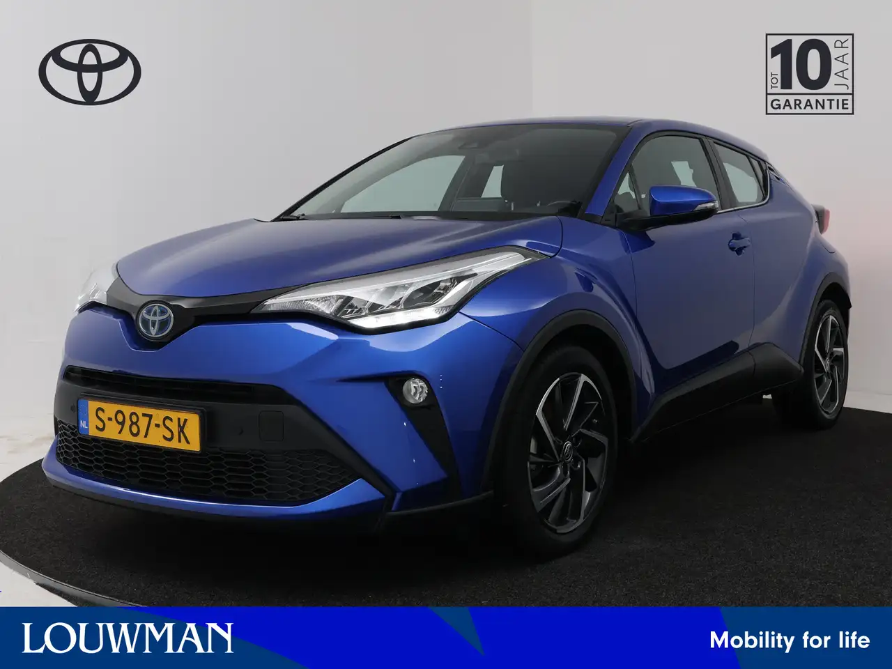 Toyota C-HR 1.8 Hybrid Dynamic | Navigatie | Trekhaak | PDC | — photo 1 of 34