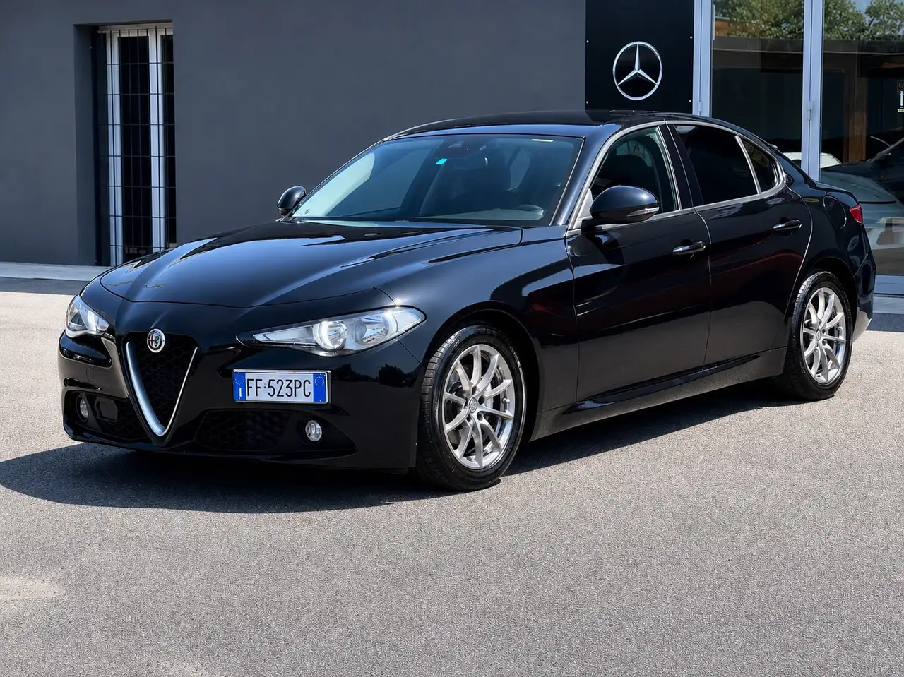 Alfa Romeo Giulia Giulia 2.2 Turbodiesel 150 CV Super — photo 1 of 13