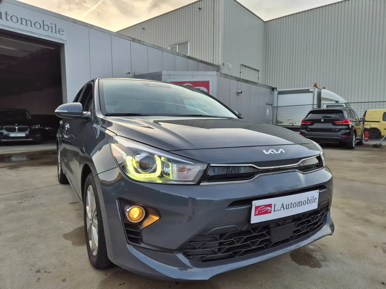 2023 Kia Rio 1.0Ti 100cv // AUTO. 7DCT // 33.534 KM !! 2023 !!, photograph 3