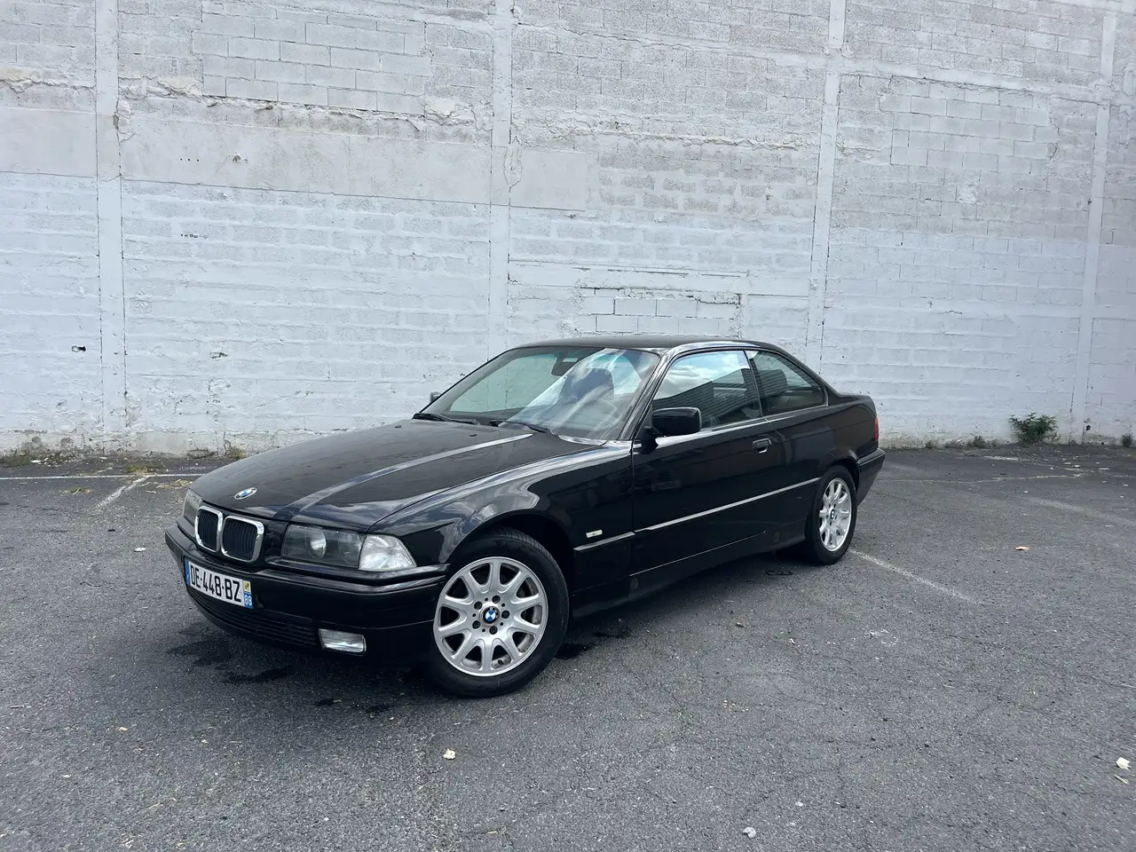 BMW 323 323i — photo 1 of 15