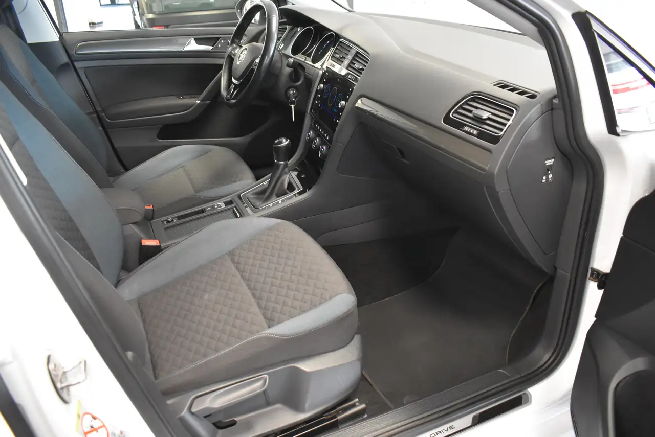 2019 Volkswagen Golf IQ.DRIVE Start-Stop Klimaaut Navi Kamer AHK, photograph 6
