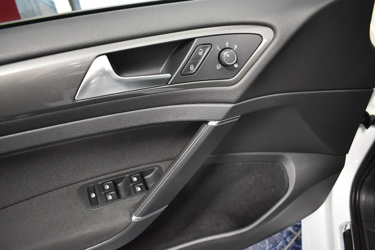 2019 Volkswagen Golf IQ.DRIVE Start-Stop Klimaaut Navi Kamer AHK, photograph 11