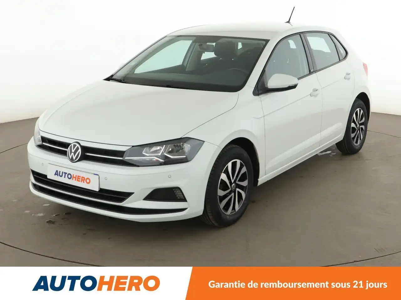 Volkswagen Polo 1.0 TSI Active — photo 1 of 29