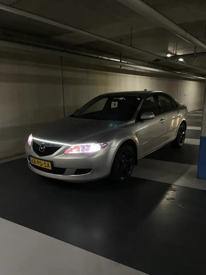 Mazda 6 1.8i Touring — photo 1 of 9