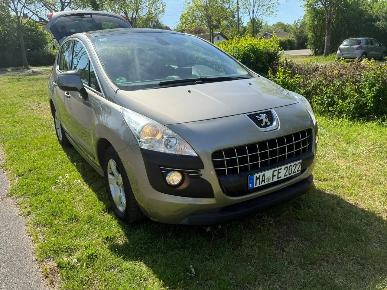 Peugeot 3008 HDi FAP 150 Premium — photo 1 of 15