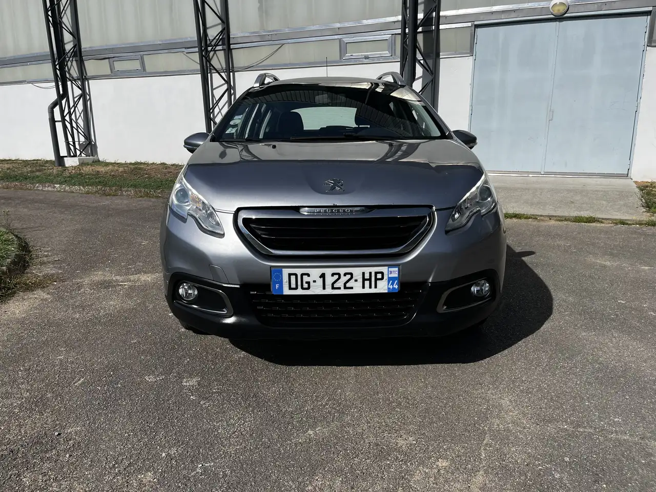 Peugeot 2008 — photo 1 of 4