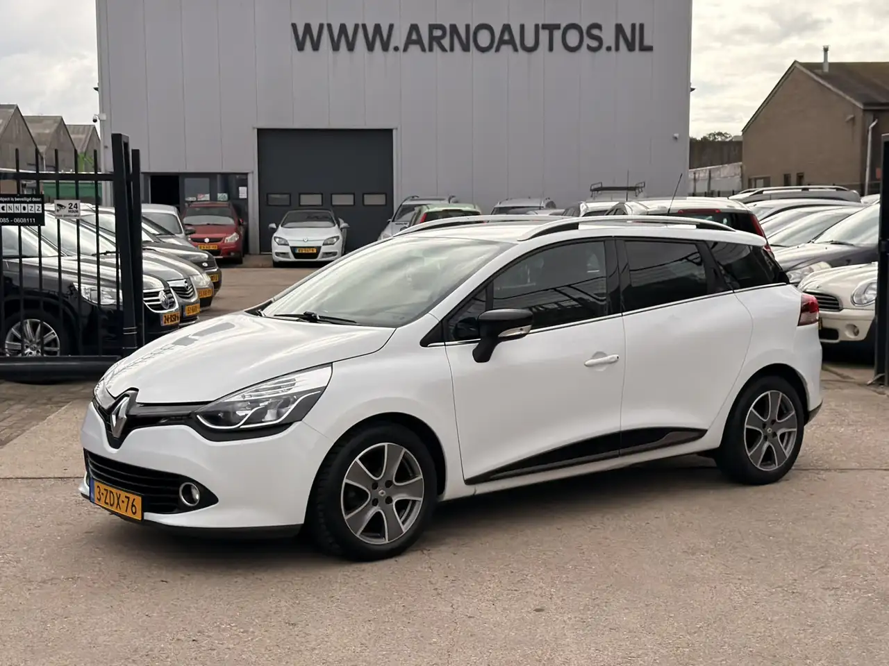 Renault Clio Estate 0.9 TCe Night&Day, AIRCO, CRUISE CONTROL, P — photo 1 of 17