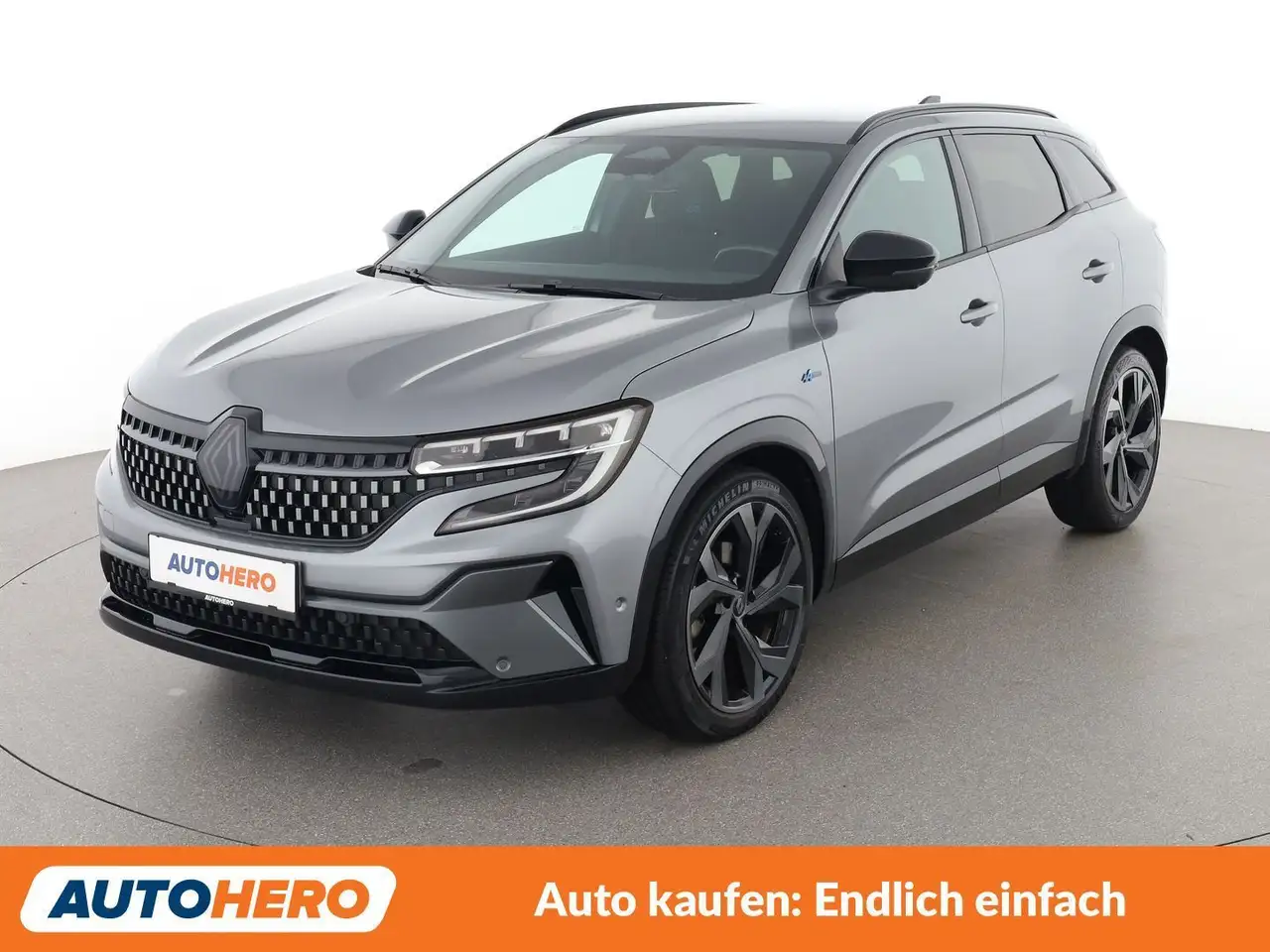 Renault Austral 1.2 Hybrid E-Tech Iconic Esprit Alpine — photo 1 of 32
