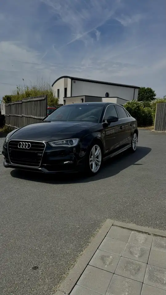 Audi A3 Berline 1.6 TDI 110 S Line — photo 1 of 3