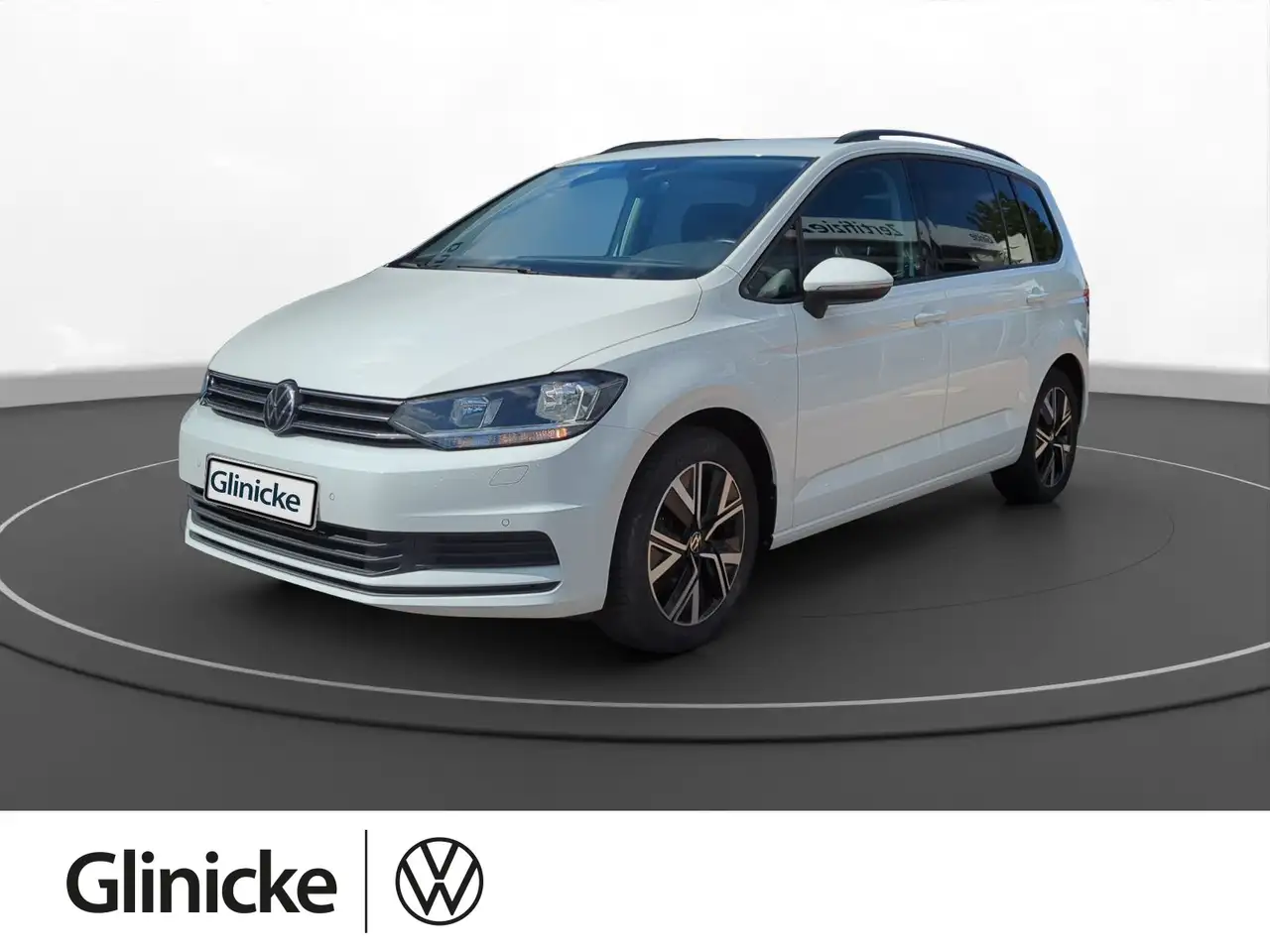 Volkswagen Touran 1,5 TSI Comfortline Navi AHK Kamera PDC D — photo 1 of 13
