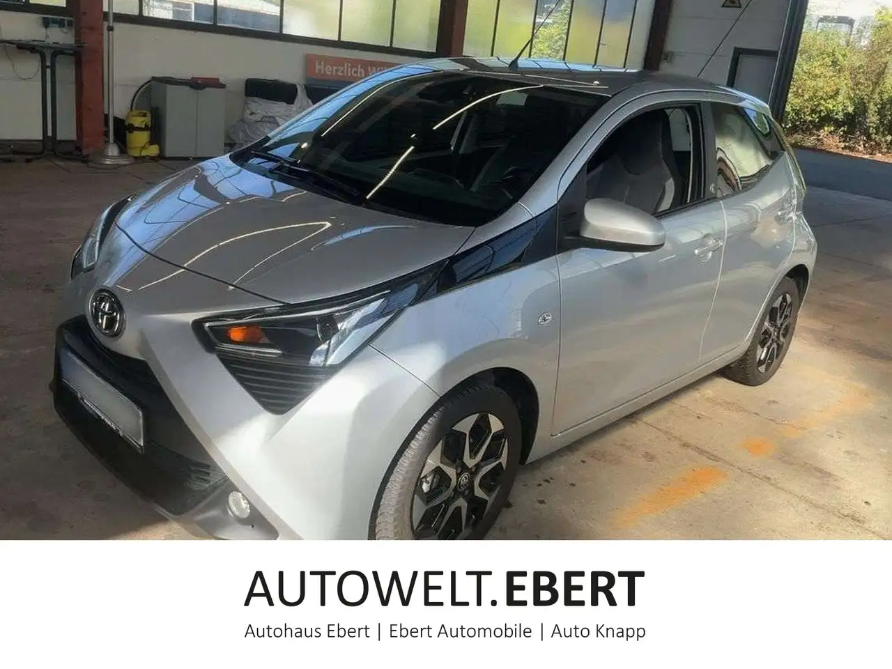 Toyota Aygo 1.0 Team D KLIMA/KAMERA/TEMPOMAT/CARPLAY — photo 1 of 2
