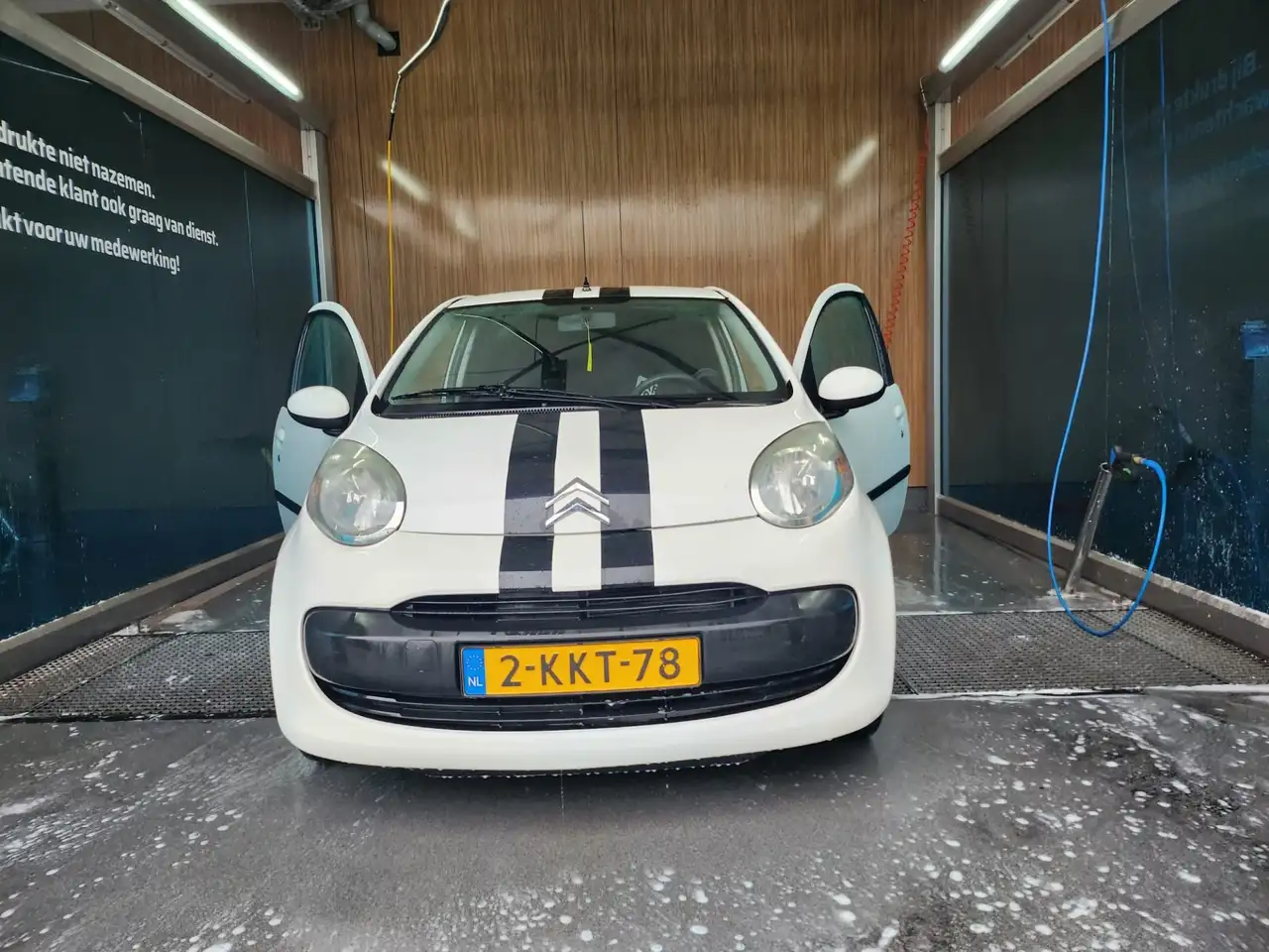 Citroen C1 1.0-12V Sport exlusive — photo 1 of 6