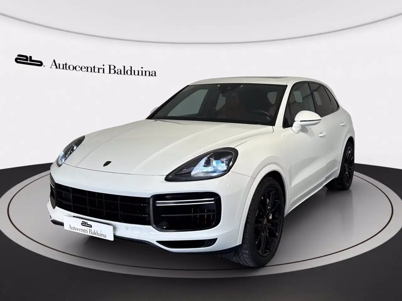 Porsche Cayenne 4.0 turbo tiptronic — photo 1 of 14