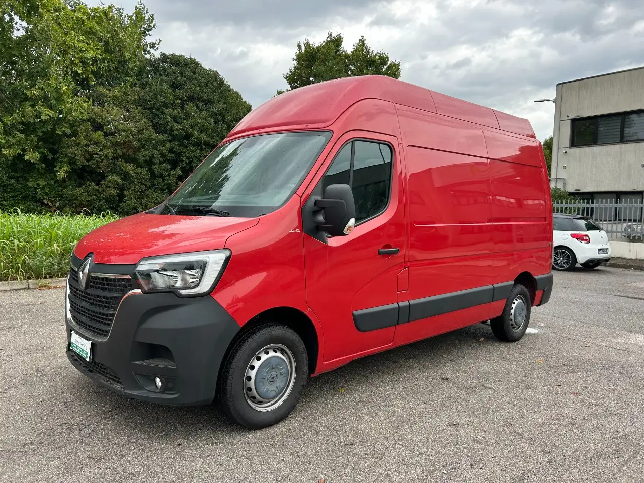 Renault Master T35 2.3 energy dci 150cv L2H2 Ice — photo 1 of 11