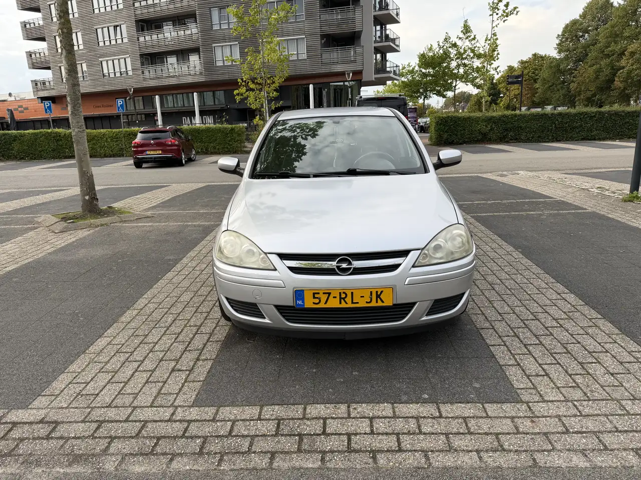 Opel Corsa 1.4-16V Full Rhythm — photo 1 of 13