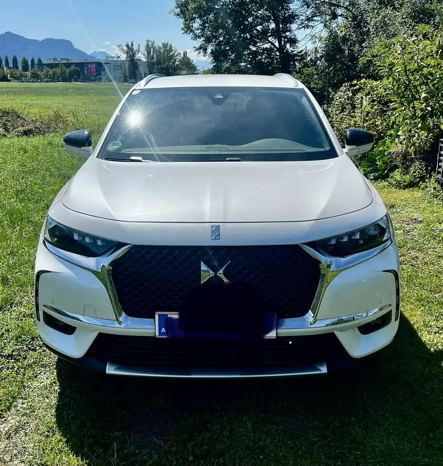 DS Automobiles DS 7 Crossback Opera — photo 1 of 5