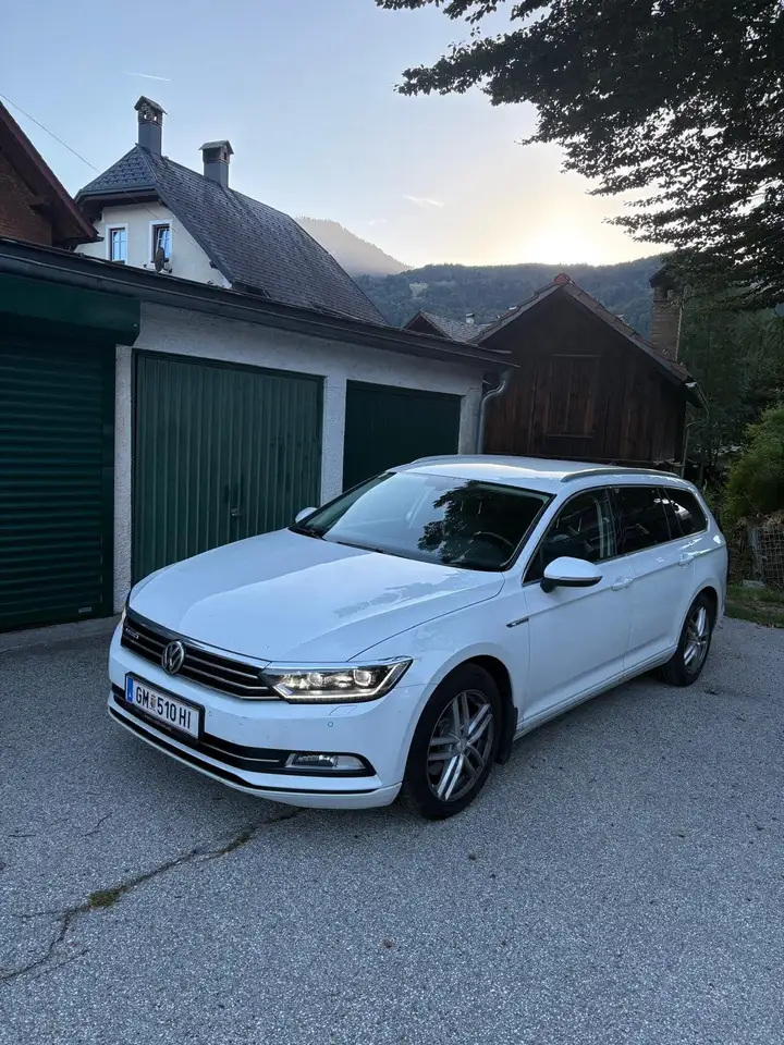 Volkswagen Passat 2.0 TDI (BlueMotion Technology) Comfortline — photo 1 of 18
