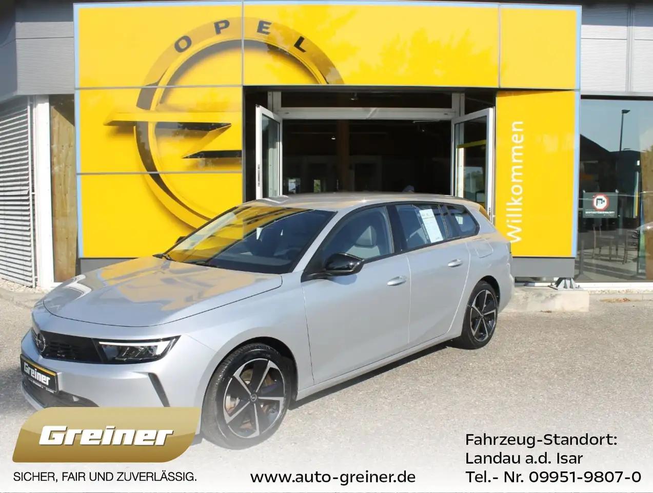 Opel Astra Sports Tourer Plugin Hybrid Edition AHK — photo 1 of 15