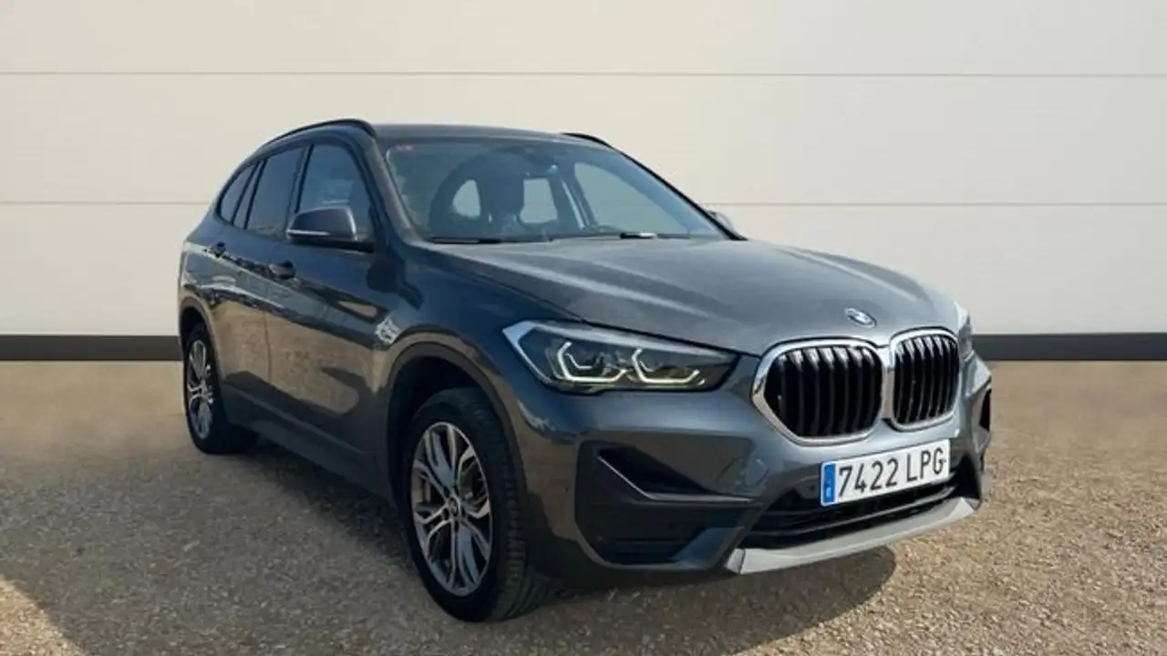 BMW X1 1.5 SDRIVE18I 136 5P — photo 1 of 10