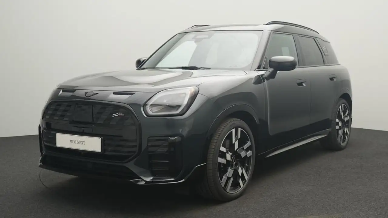 MINI Countryman E John Cooper Works Trim — photo 1 of 15