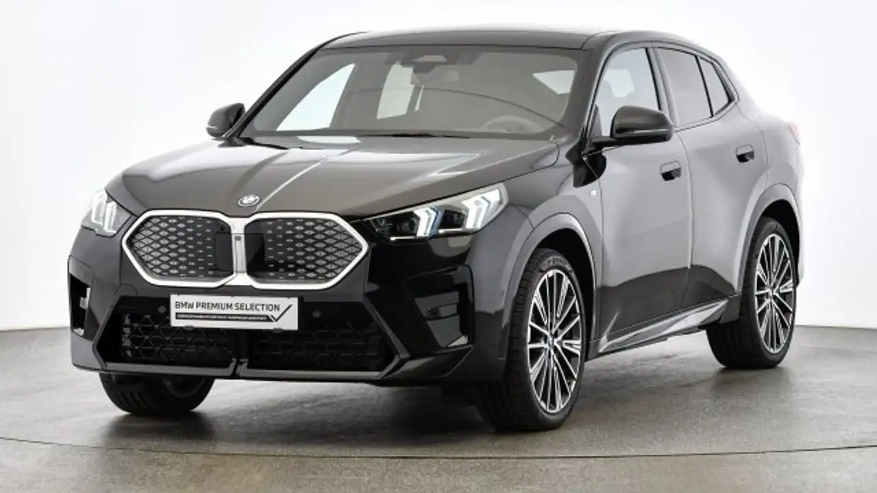 BMW iX2 eDrive20 U10 HB0 — photo 1 of 15