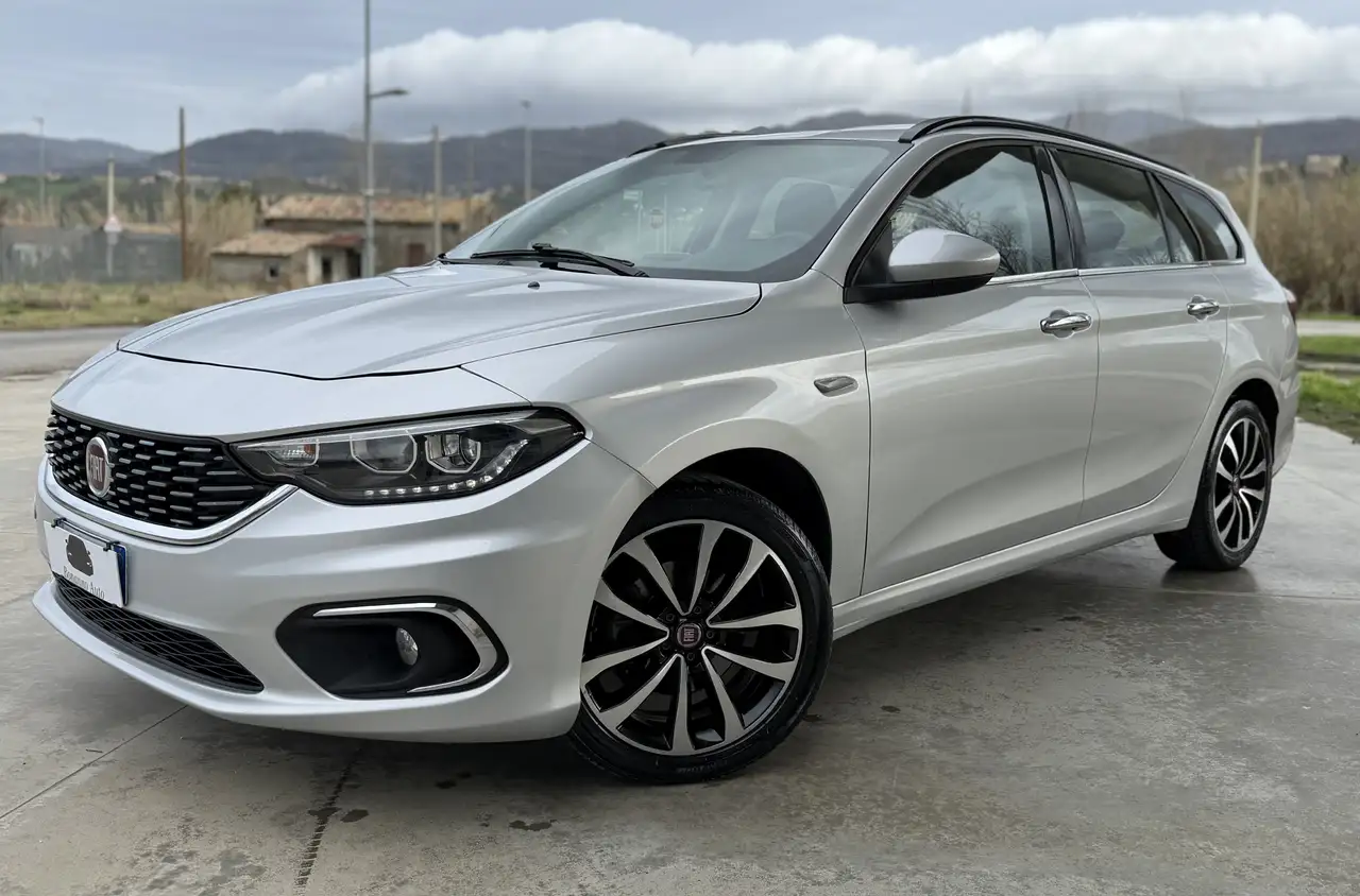 Fiat Tipo SW 1.6 mjt Lounge s&s 120cv my19 — photo 1 of 15