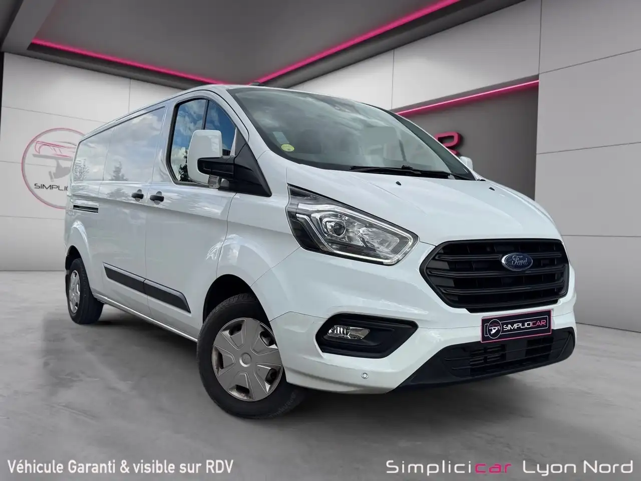 Ford Transit CA 300 L1H1 2.0 ECOBLUE 170 LIMITED BA — photo 1 of 19