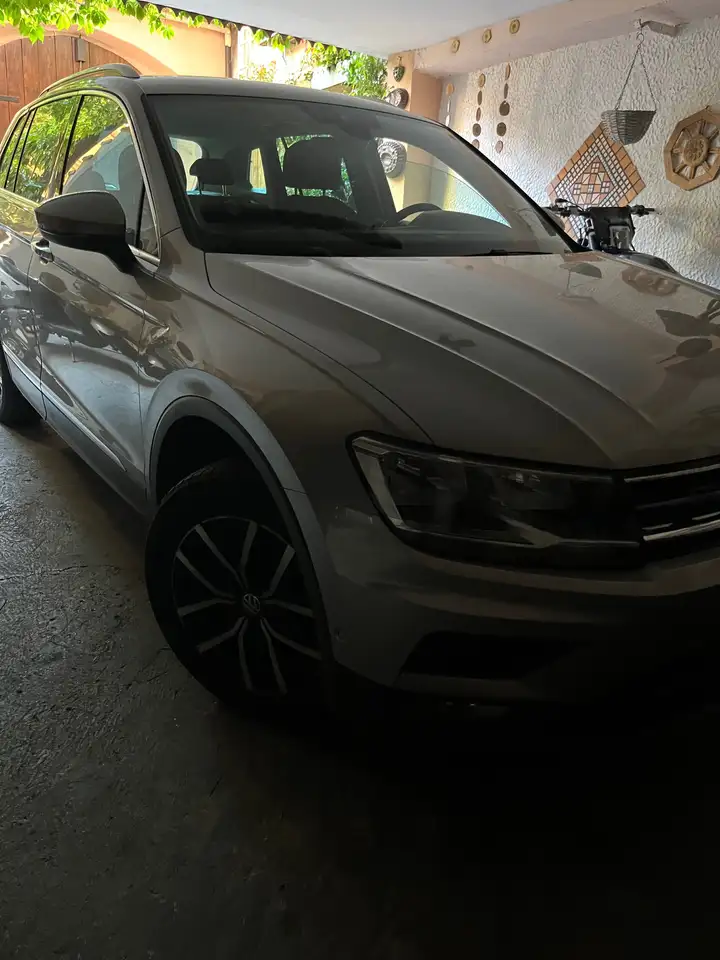 Volkswagen Tiguan Tiguan II 2016 2.0 tdi Business 150cv dsg — photo 1 of 5
