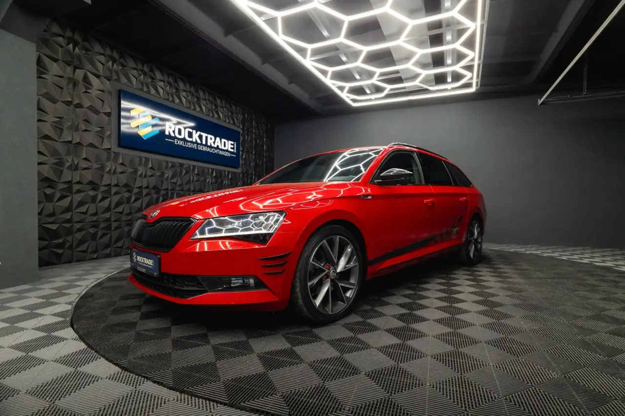 Skoda Superb 1.8 TSI Combi Sportline | DAB | Alcantara — photo 1 of 40