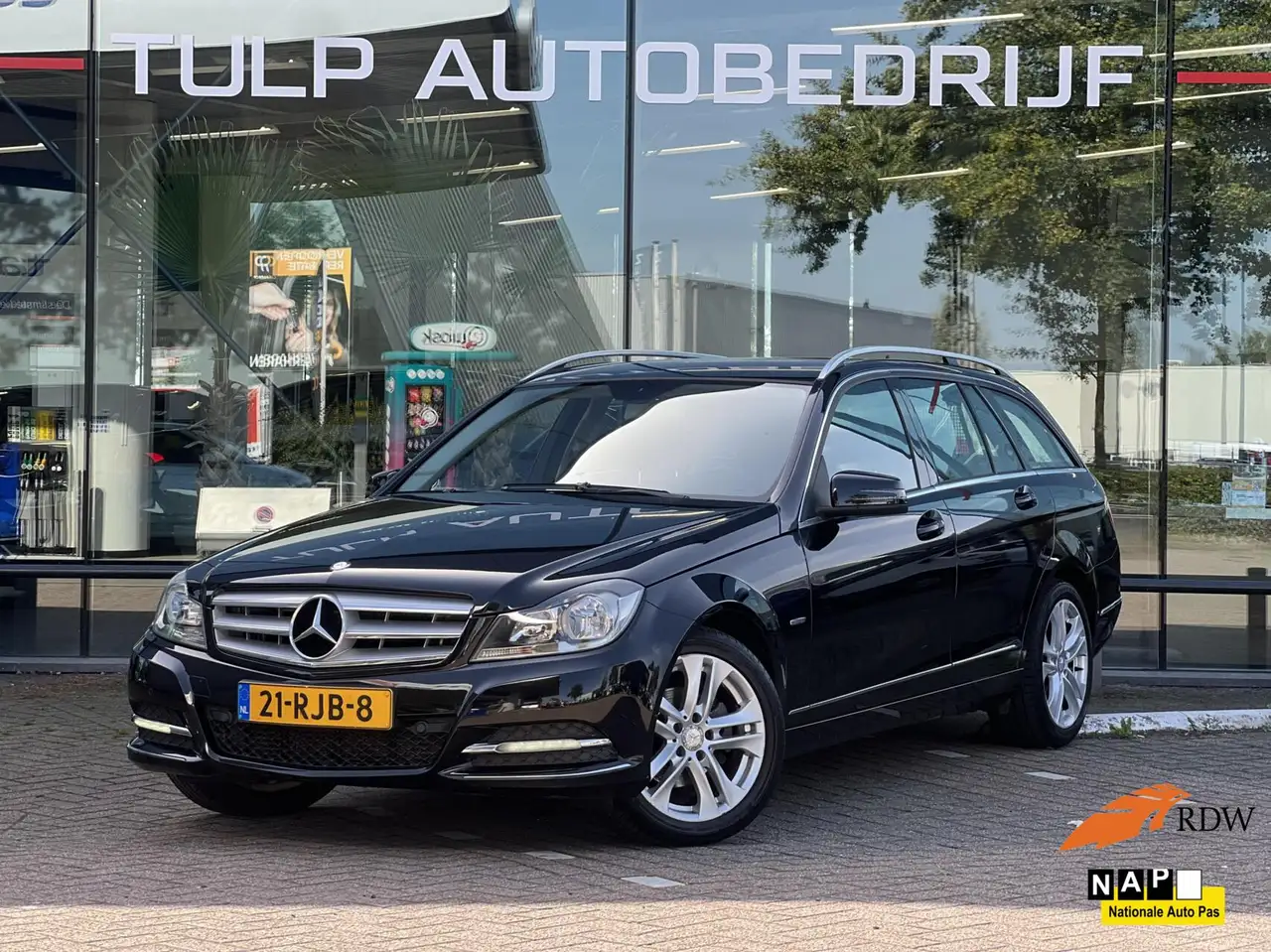 Mercedes-Benz C 180 Estate Business Class Avantgarde NAP — photo 1 of 40
