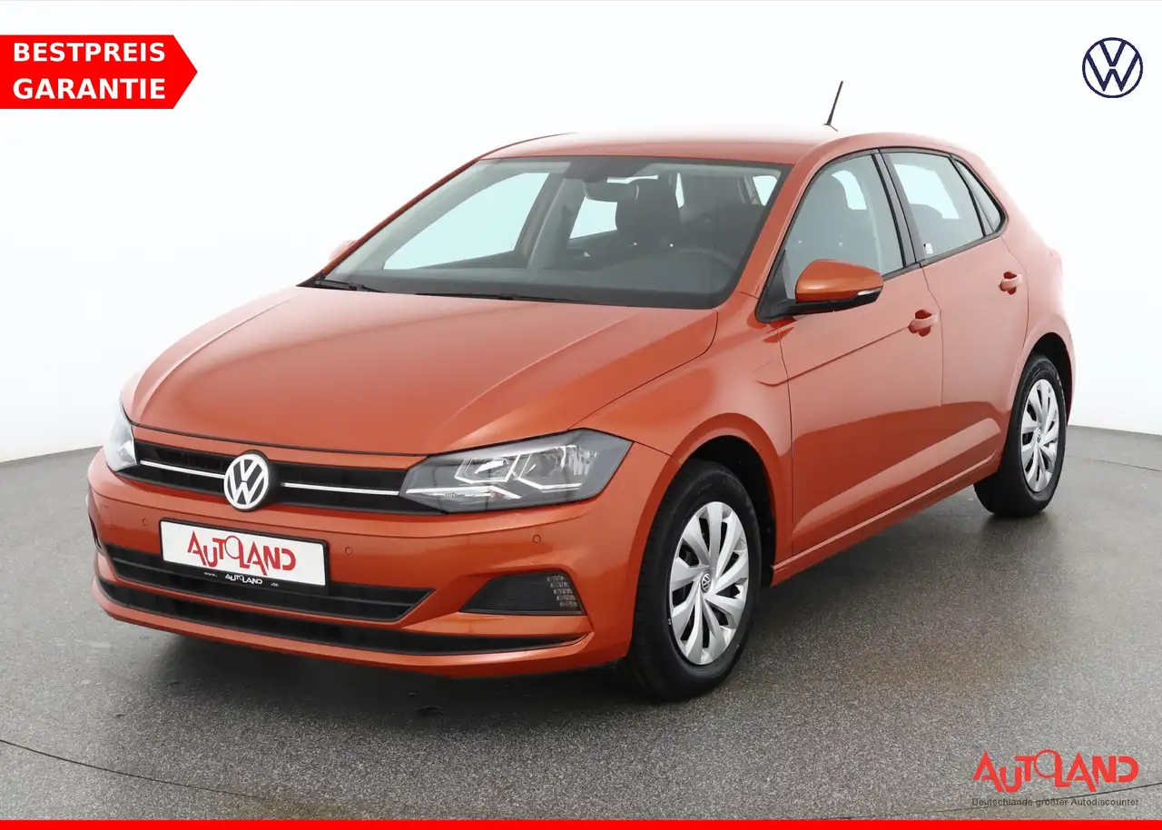 Volkswagen Polo 1.0 MPI Navi Sitzheizung PDC Bluetooth — photo 1 of 15