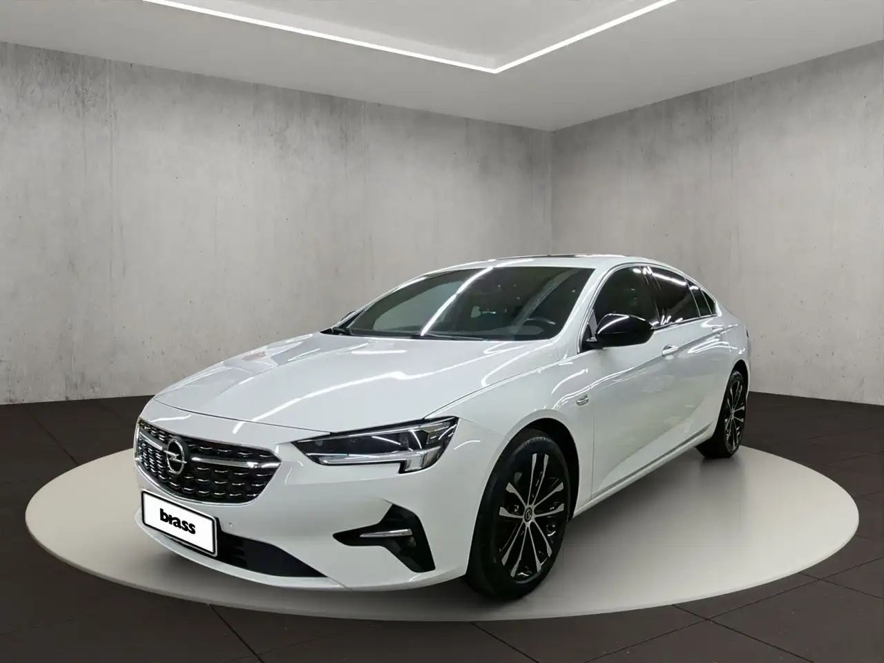 Opel Insignia 2.0 Diesel Business GS, Alcantara — photo 1 of 21