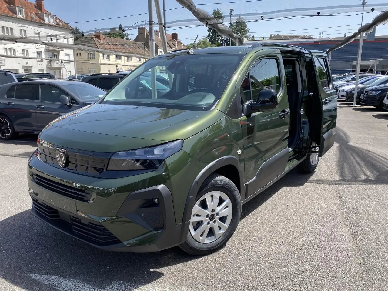 Peugeot Rifter (2) Standard 1.5 BlueHDI S\u0026S 130 EAT8 ALLURE N1 SANS MALUS / CAMERA / MAIN LIBRE — photo 1 of 15