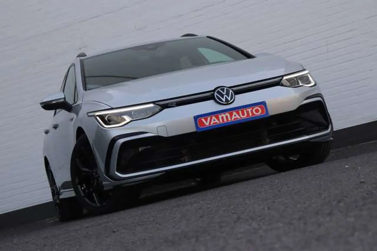 Volkswagen Golf Variant 1.5 eTSI R-Line - BlindSpot/AppConnect/Cam/Towbar/18" — photo 1 of 16