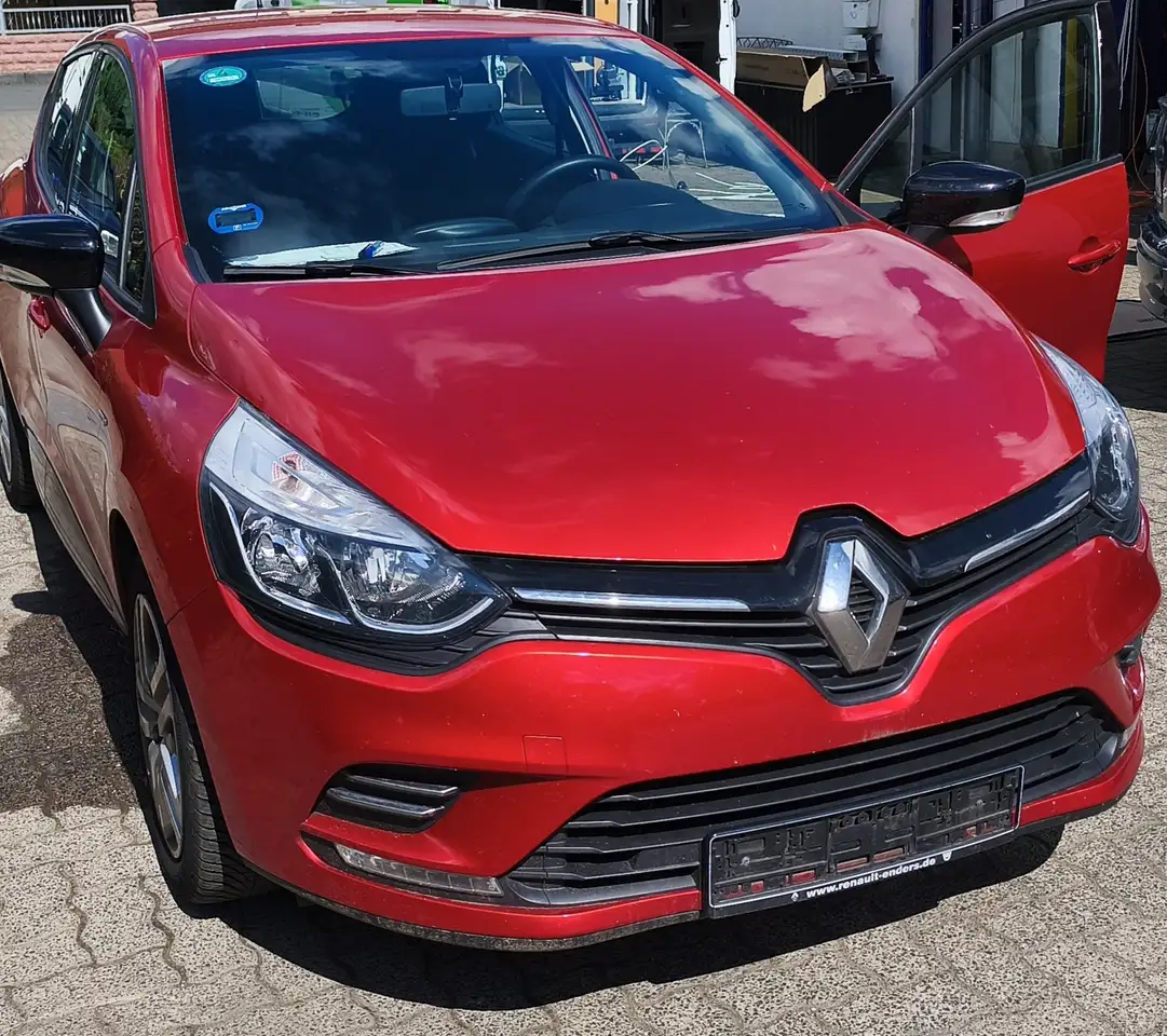 Renault Clio Limited — photo 1 of 5