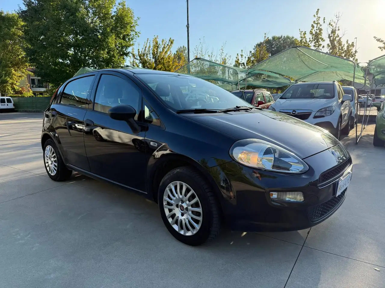 Fiat Punto unico-pr 5p 1.2 Street 60.000 km — photo 1 of 14