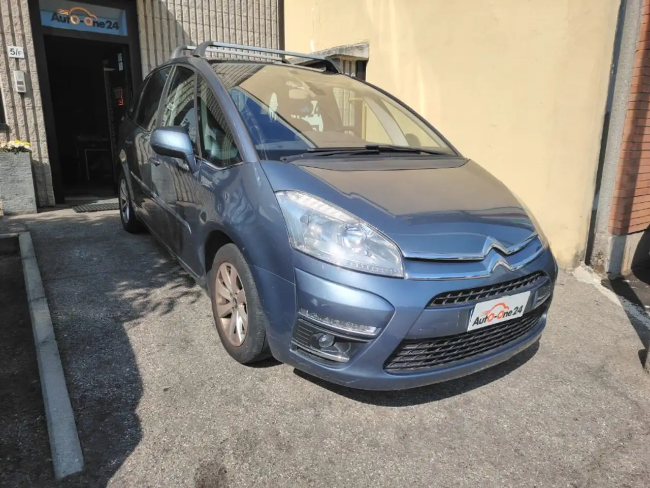 Citroen C4 Picasso 1.6 HDi 110 Exclusive NEOPATENTATI — photo 1 of 15